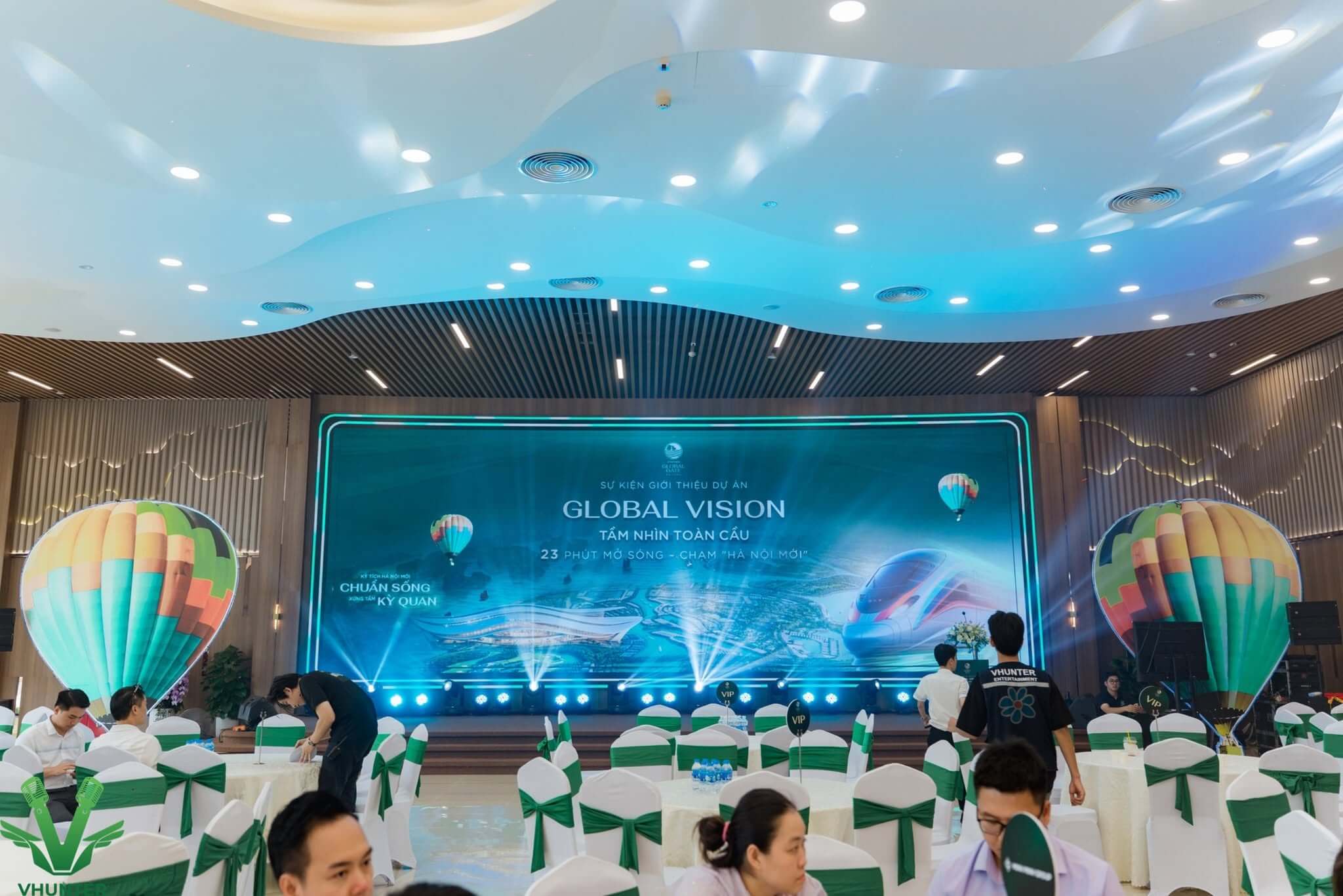 Phân Biệt Màn Hình LED Indoor Và Outdoor