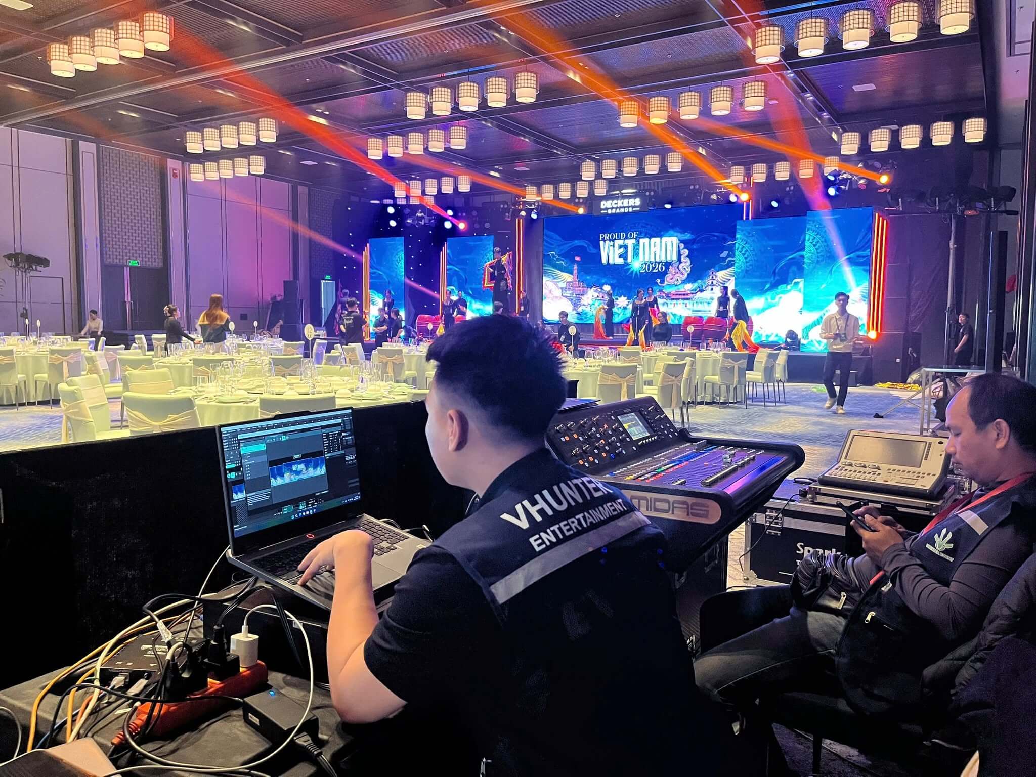 Quy trình thi công và vận hành màn LED