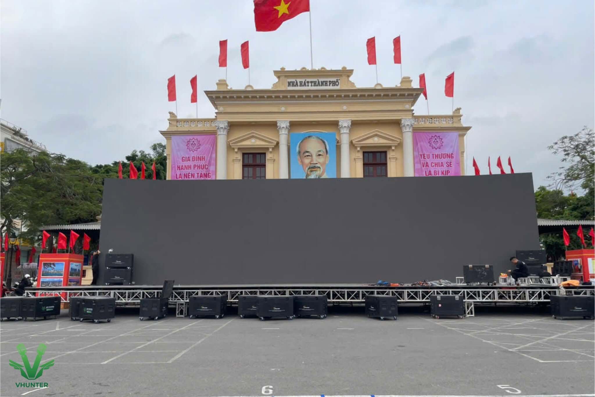 Màn hình LED ngoài trời là gì?