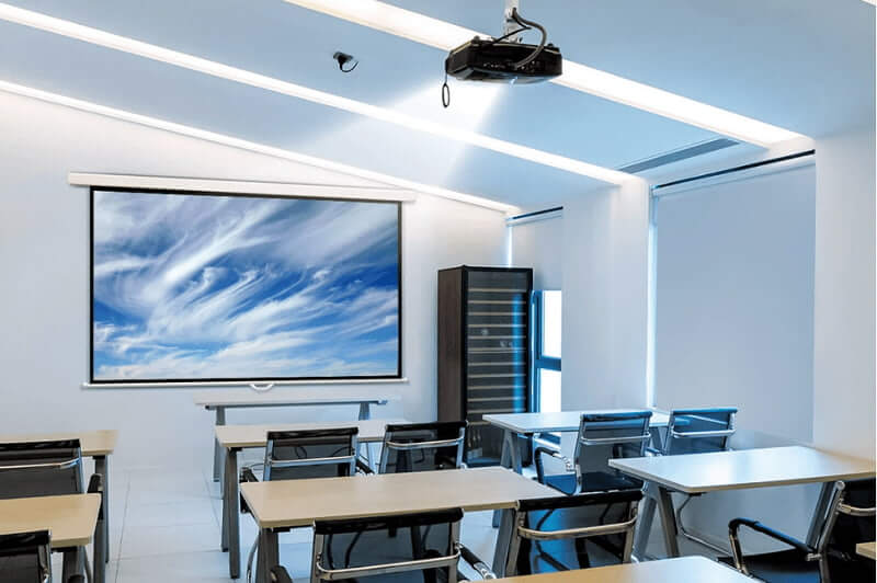 Thuê máy chiếu chuyên nghiệp Giá thuê máy chiếu bao nhiêu